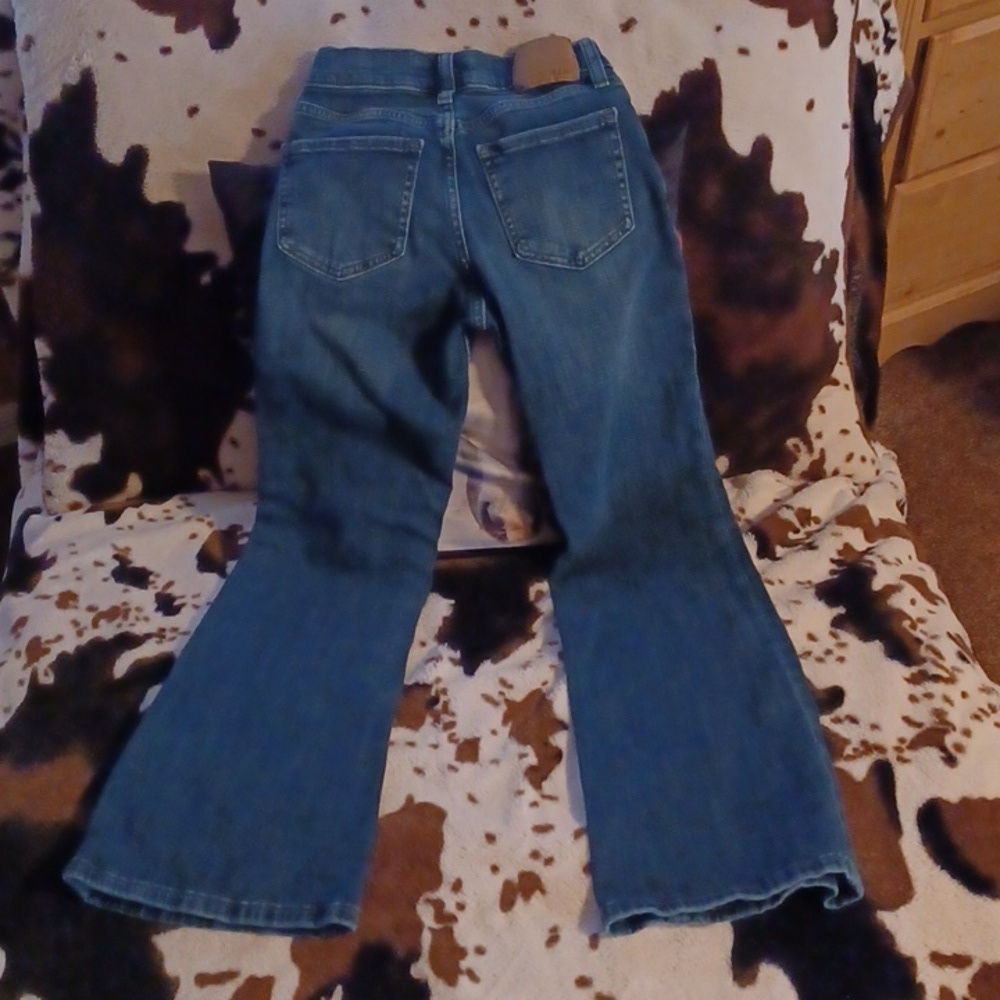 BELLE DU JOUR, SWEATER, WITH AEROPOSTALE HIGH RISE FLARE JEANS, SIZE 000. - Picture 8 of 15